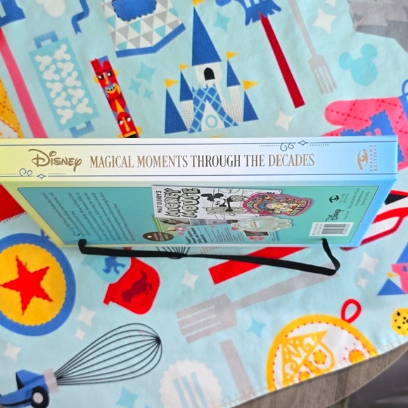 Disney Book - Picture 2 of 5